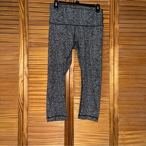 Lululemon High Times Pant Size 8 Jacquard Black and White‎